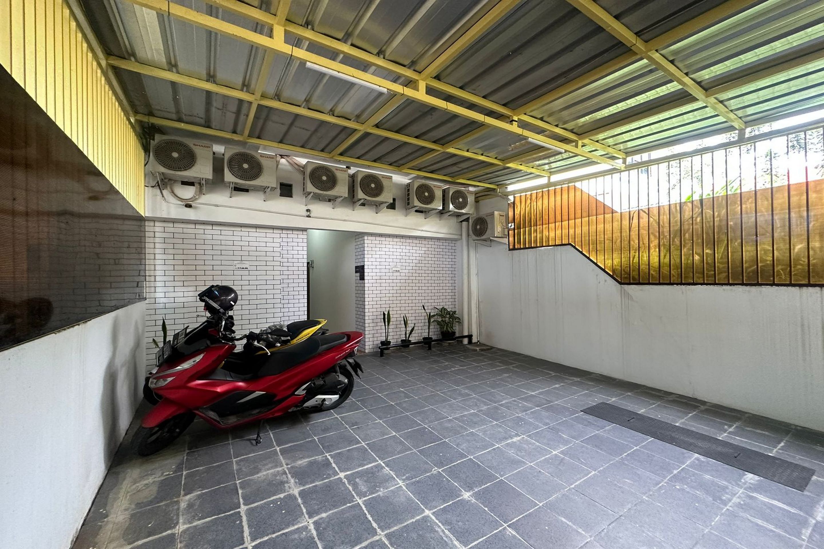 Spot On 93624 Damai 3 Guest House