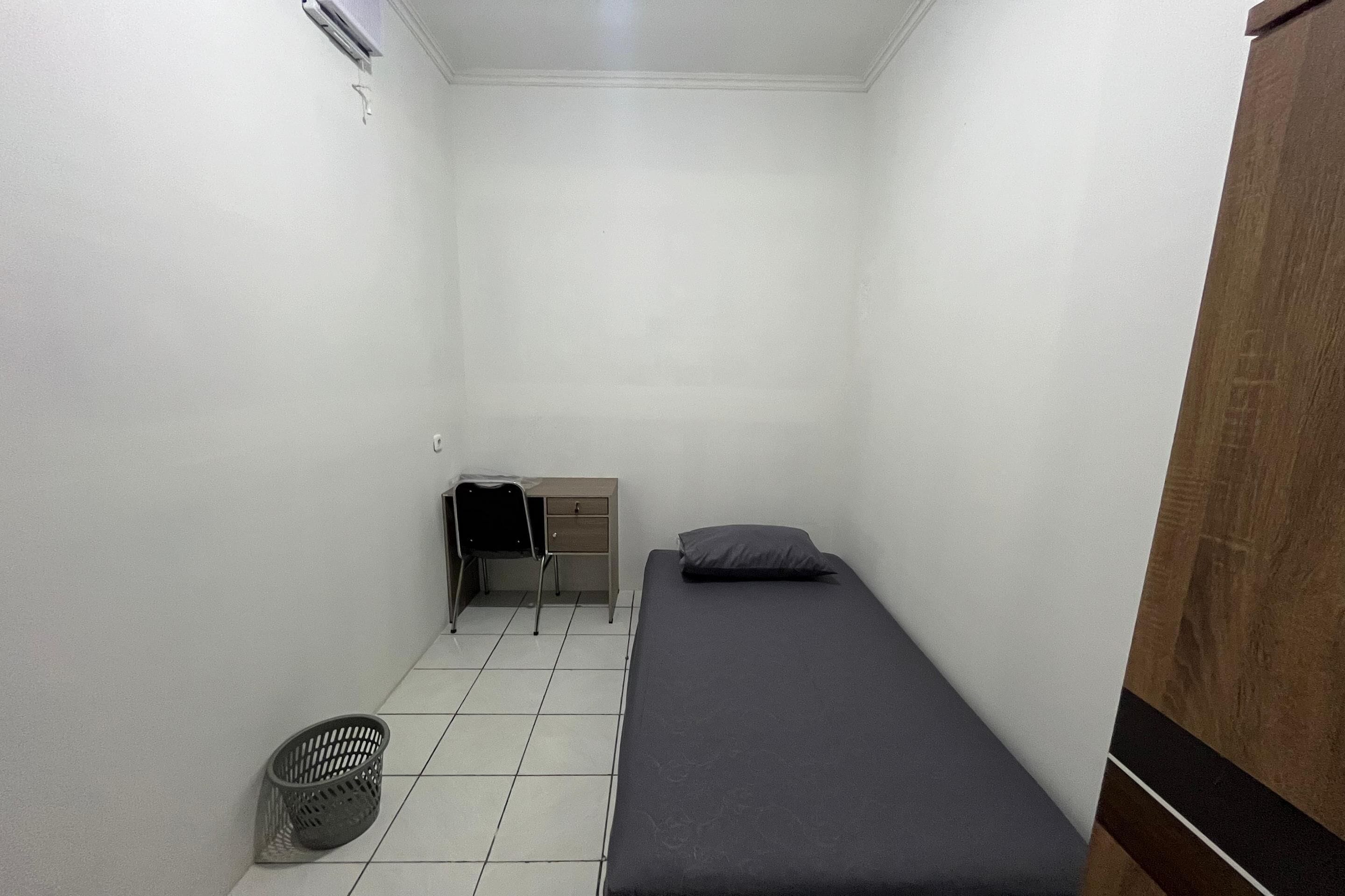 Spot On 93624 Damai 3 Guest House