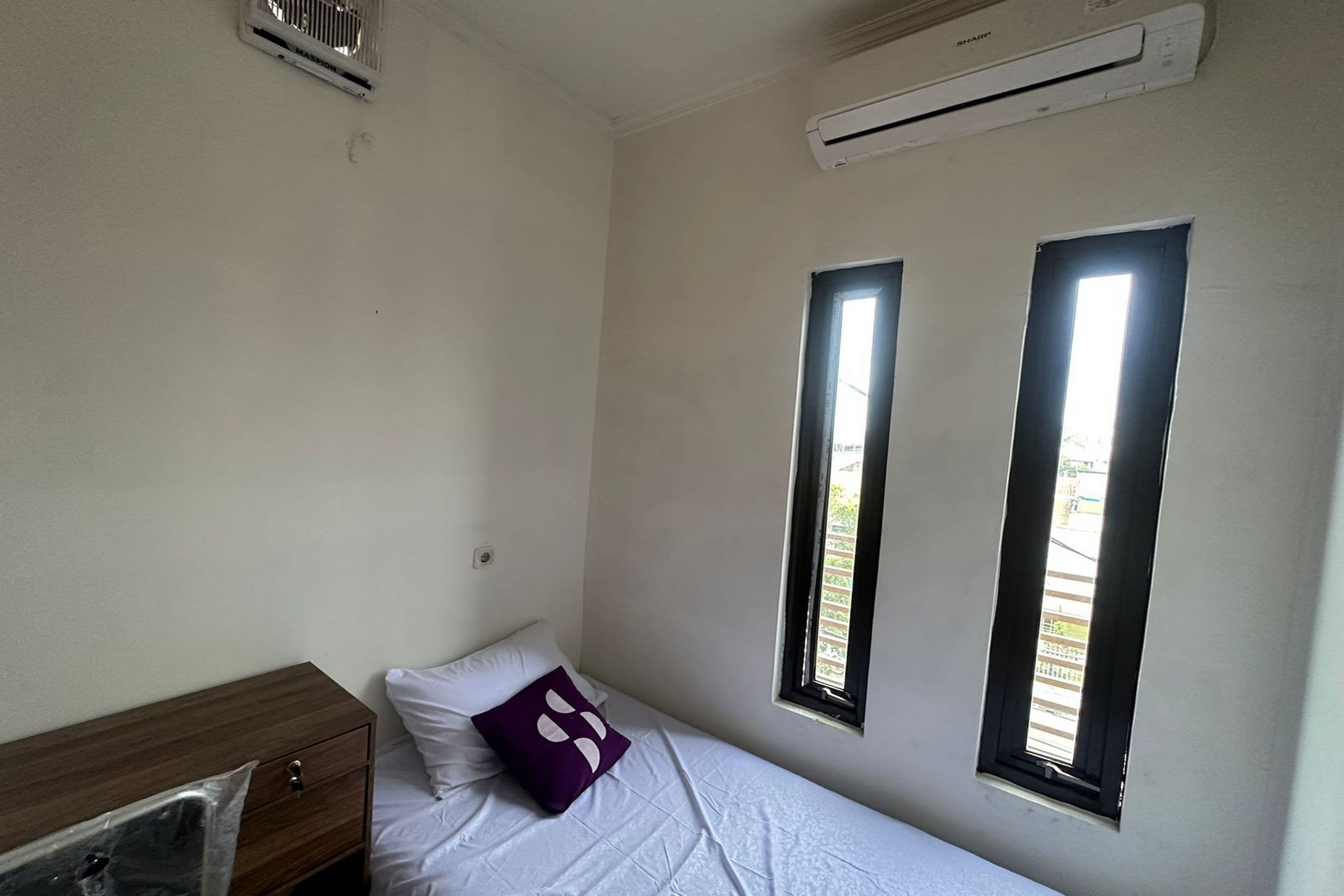 Spot On 93624 Damai 3 Guest House