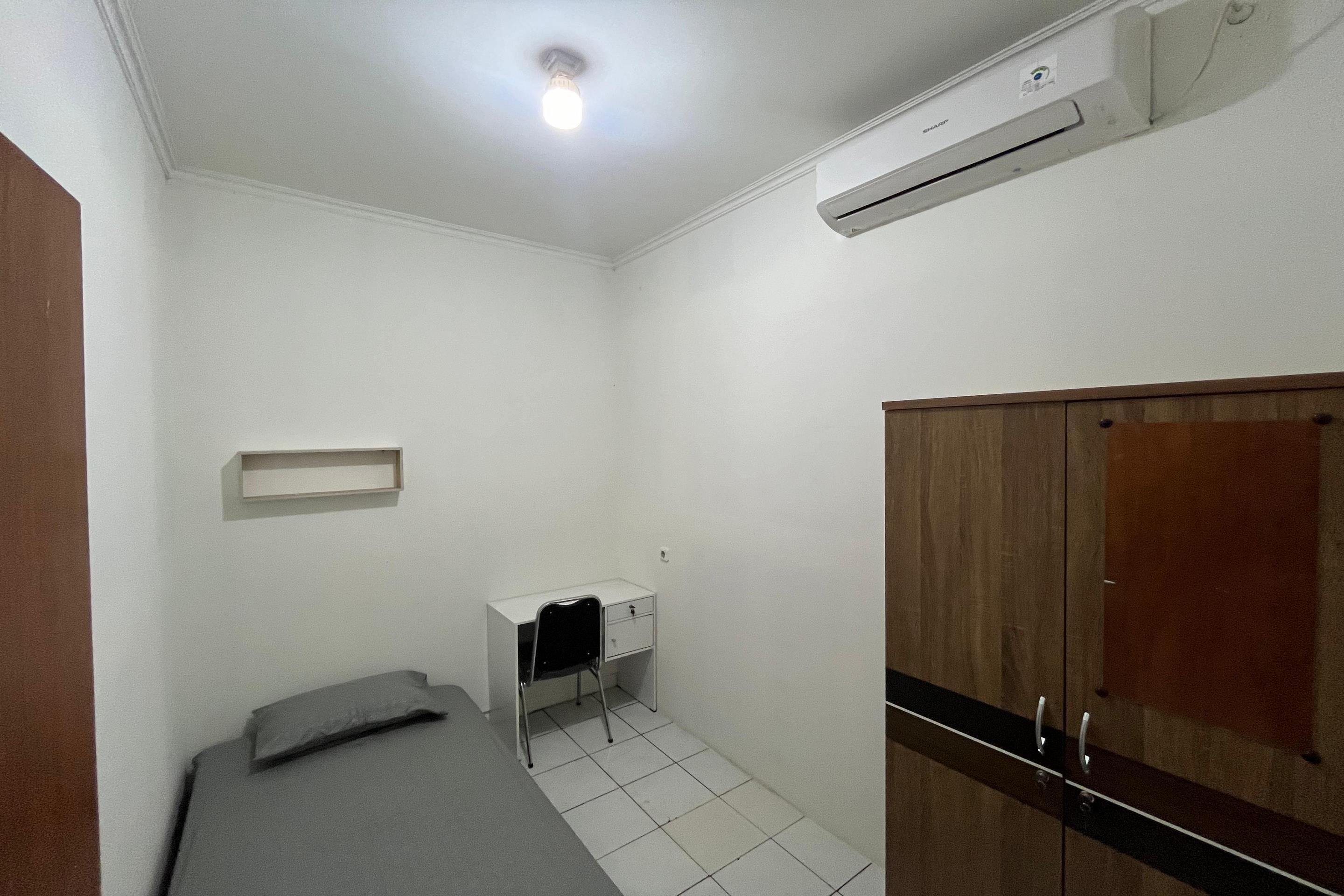 Spot On 93624 Damai 3 Guest House