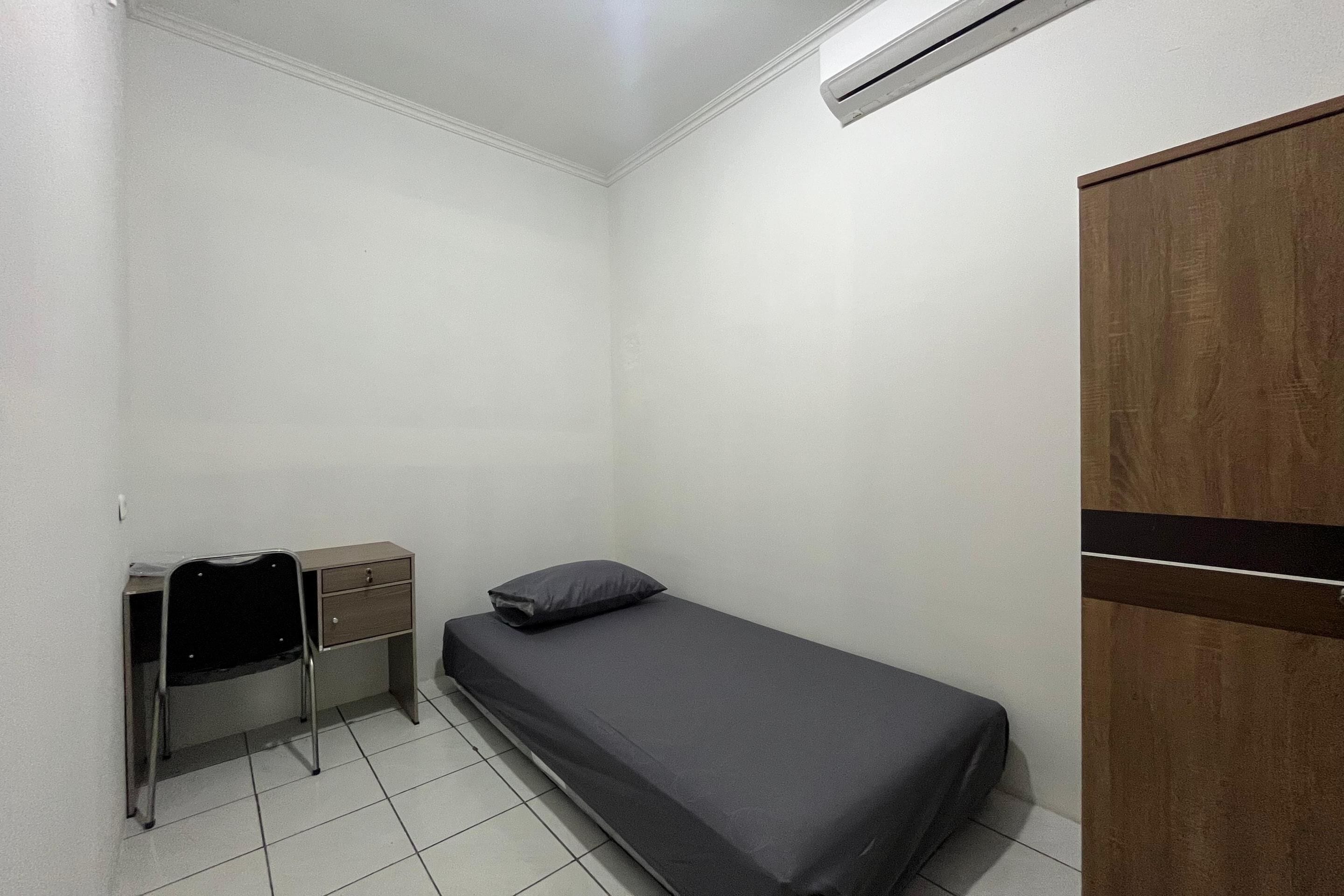 Spot On 93624 Damai 3 Guest House