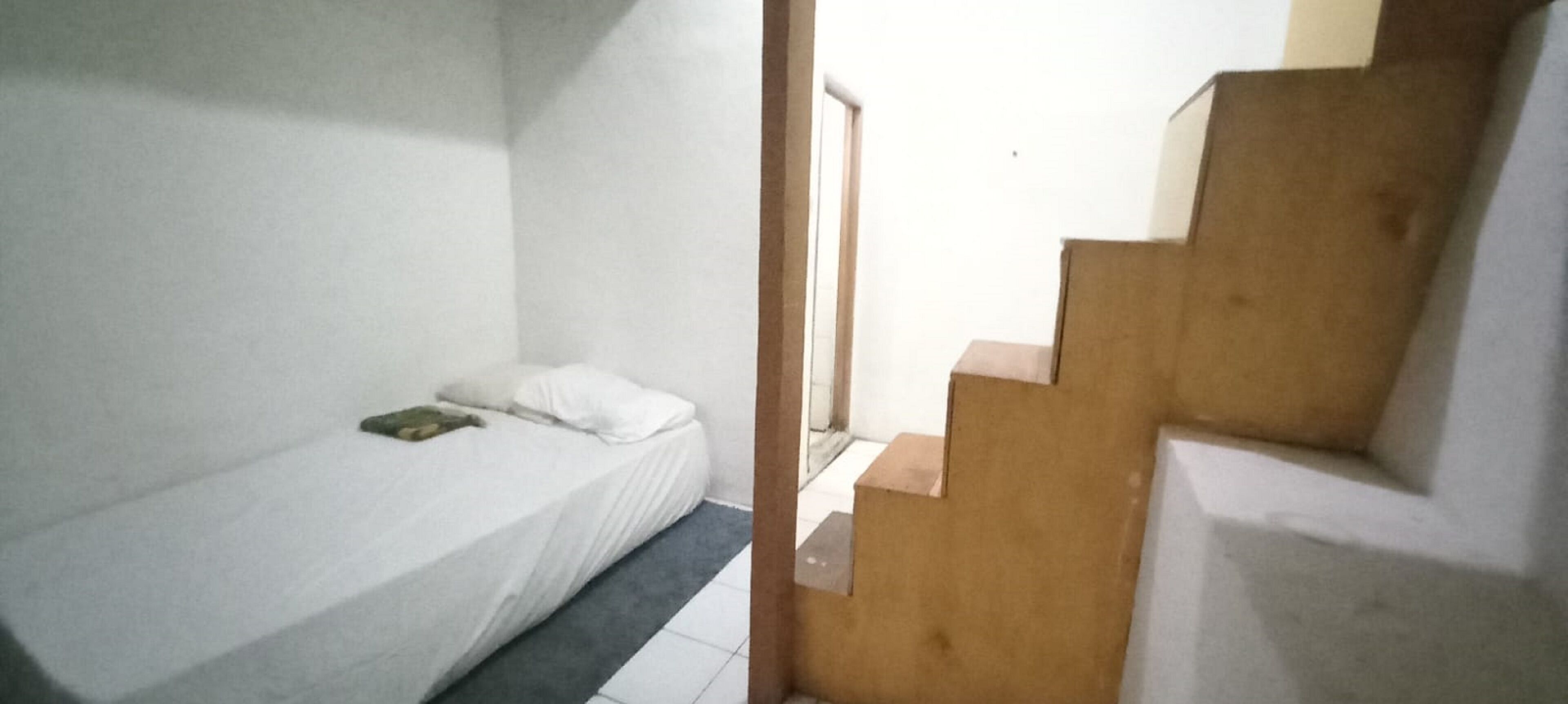 Spot On 93964 Guest House Pak Gatot 3