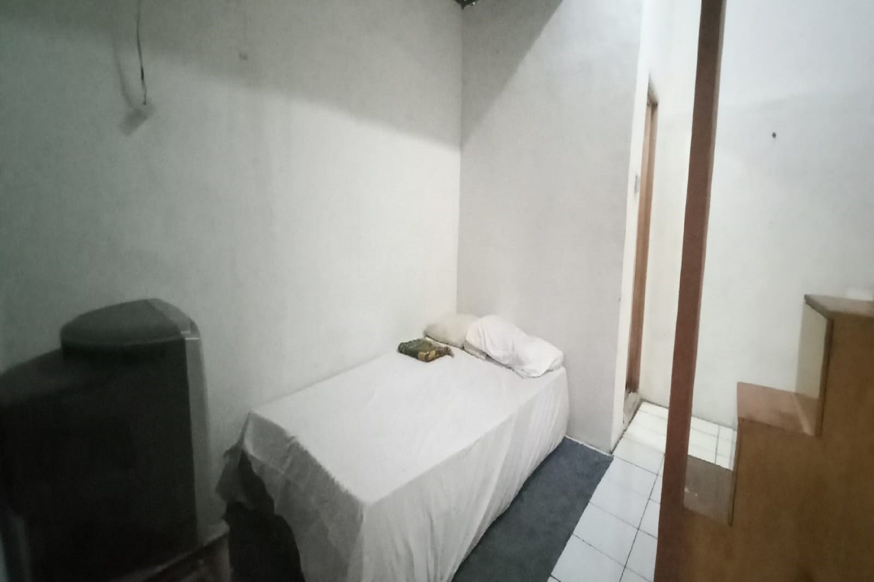 Spot On 93964 Guest House Pak Gatot 3