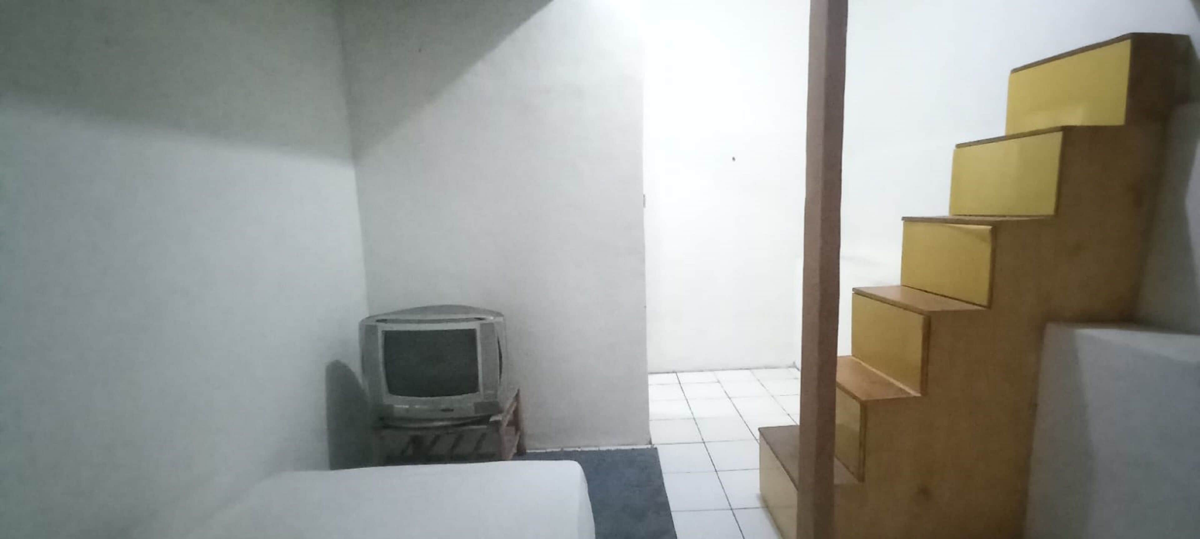 Spot On 93964 Guest House Pak Gatot 3