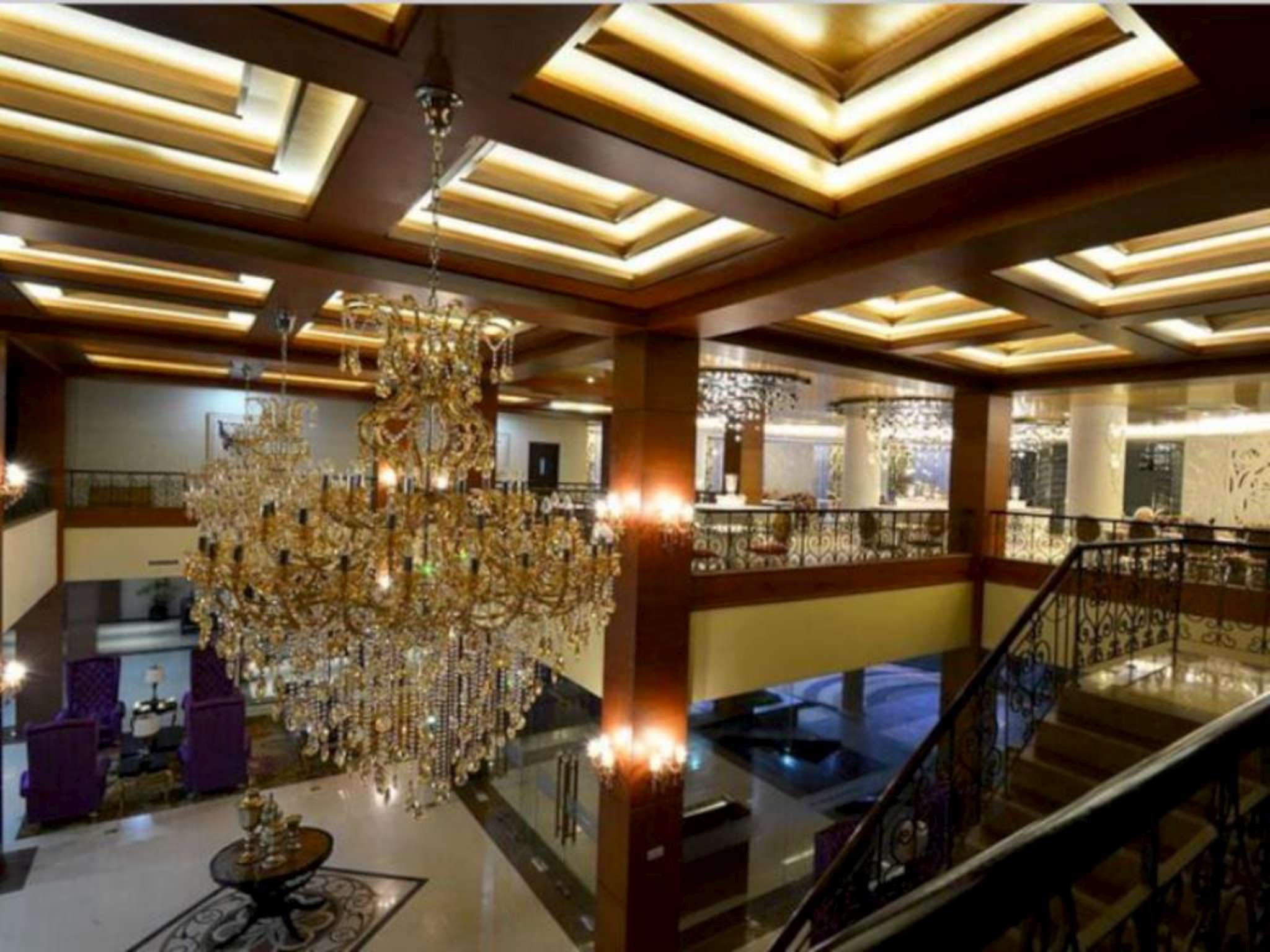 Sutanraja Hotel & Convention Centre