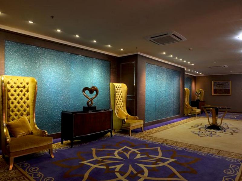 Sutanraja Hotel & Convention Centre