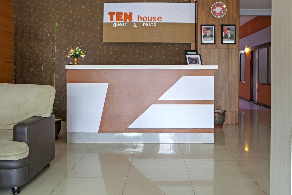 Reddoorz Syariah Near Btc Fashion Mall