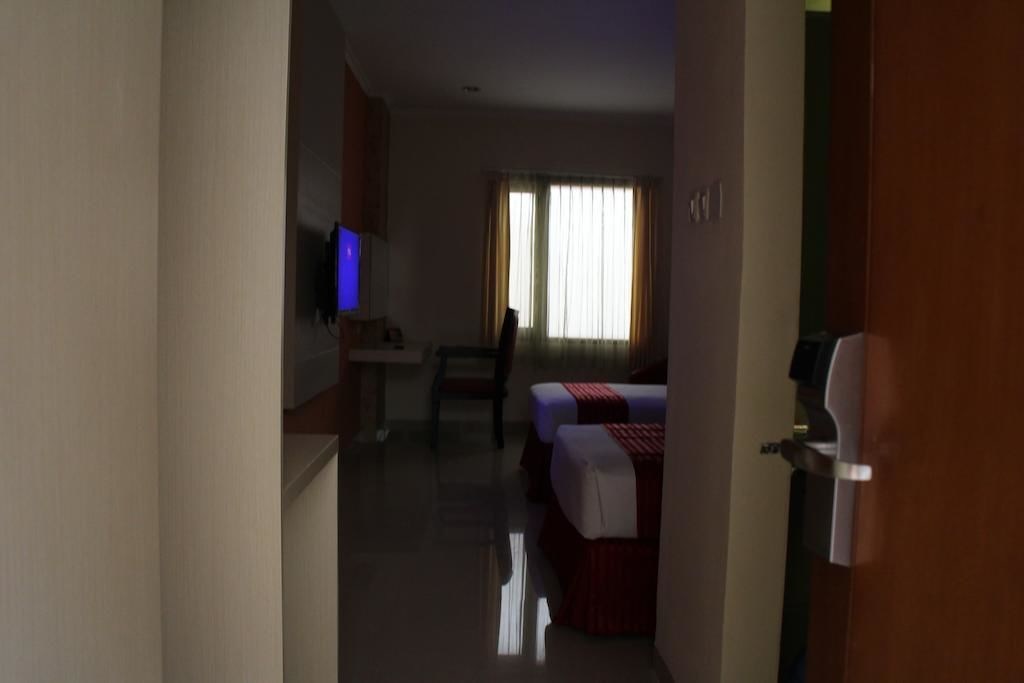 The Cherry Homes Hotel Residence