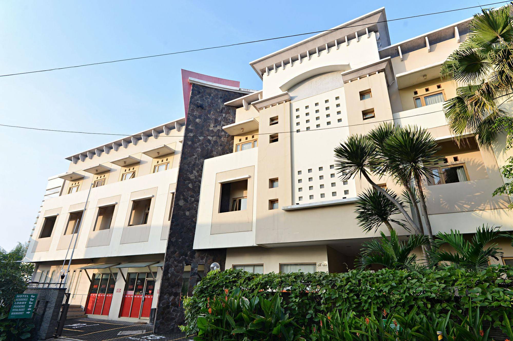 The Cherry Homes Hotel Residence by ZEN Rooms