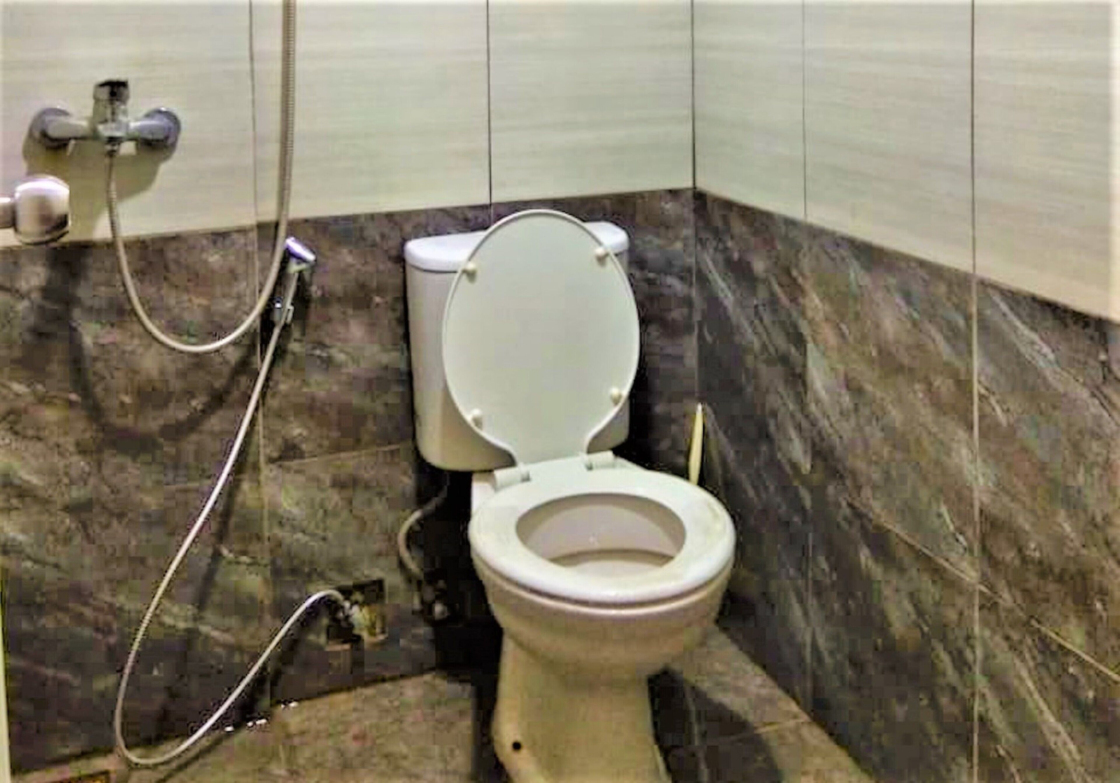 The Suites Metro Apartment by ARS IRA Property