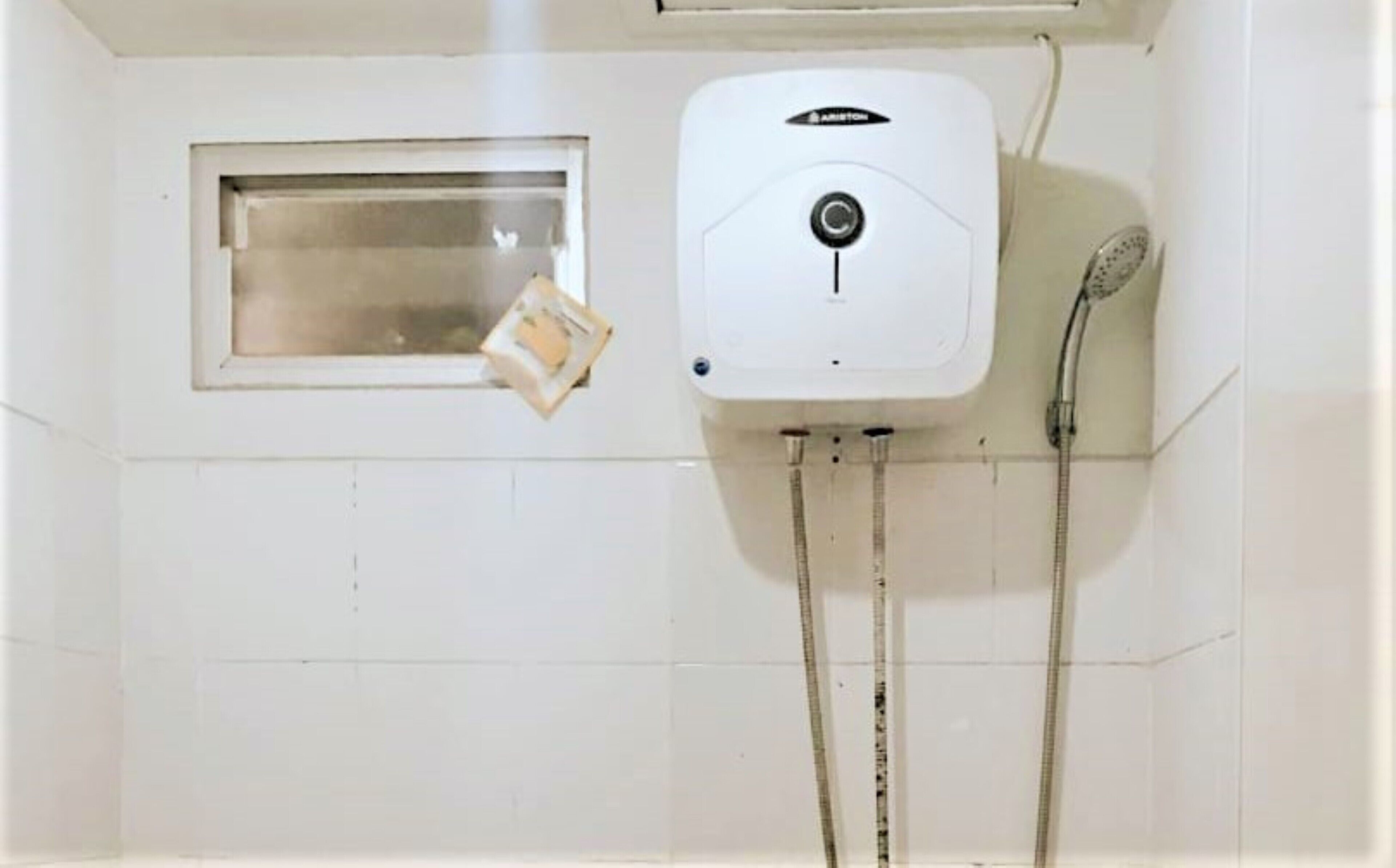 The Suites @ Metro by Nando Josavat