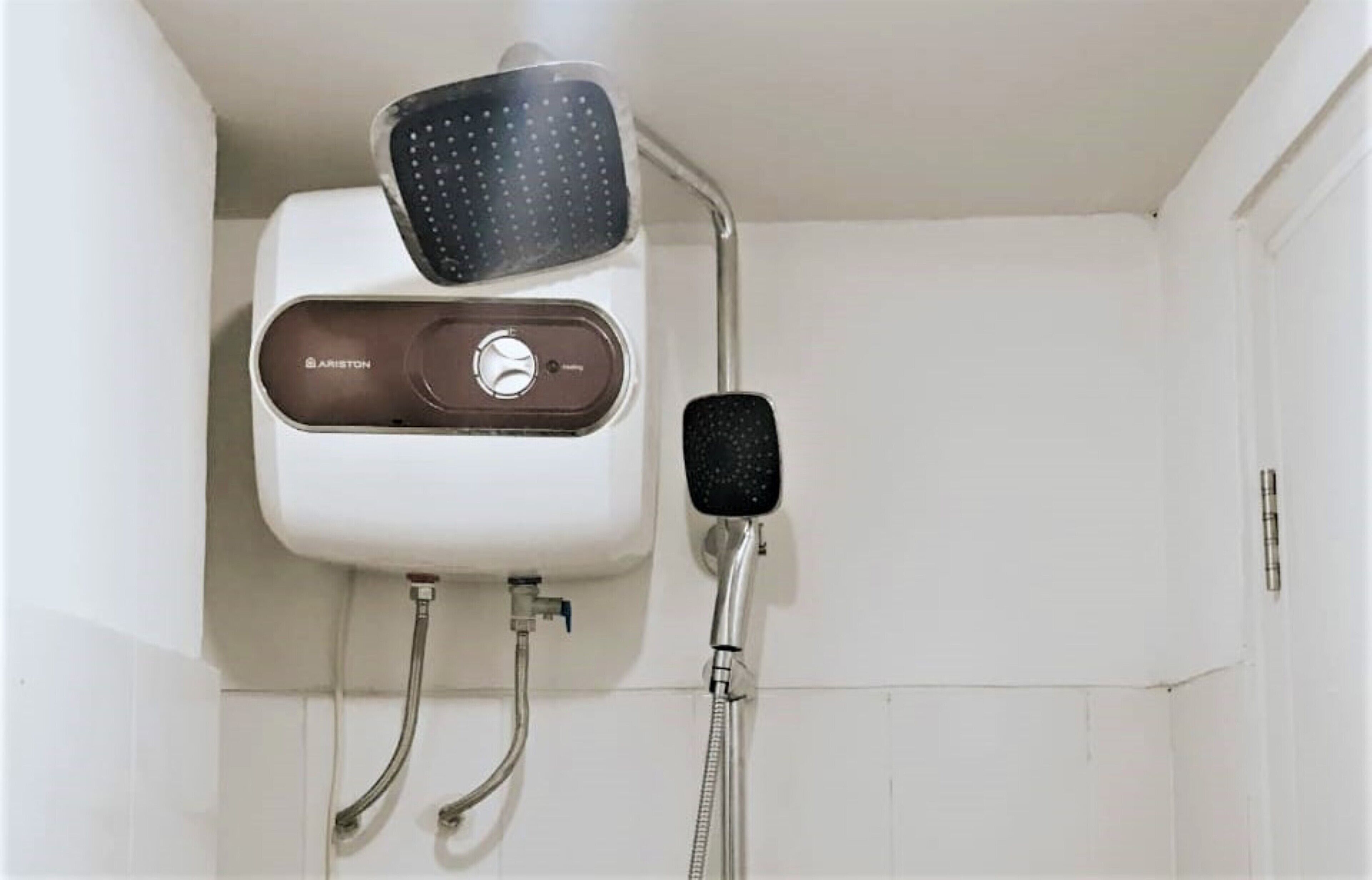 The Suites @ Metro by Nando Josavat