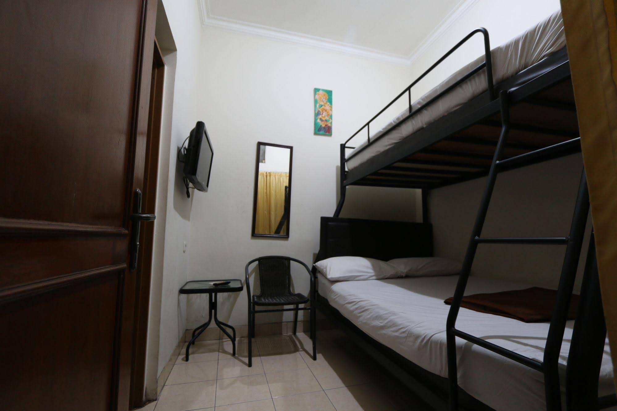 Unique Guesthouse 1 Pasar Baru