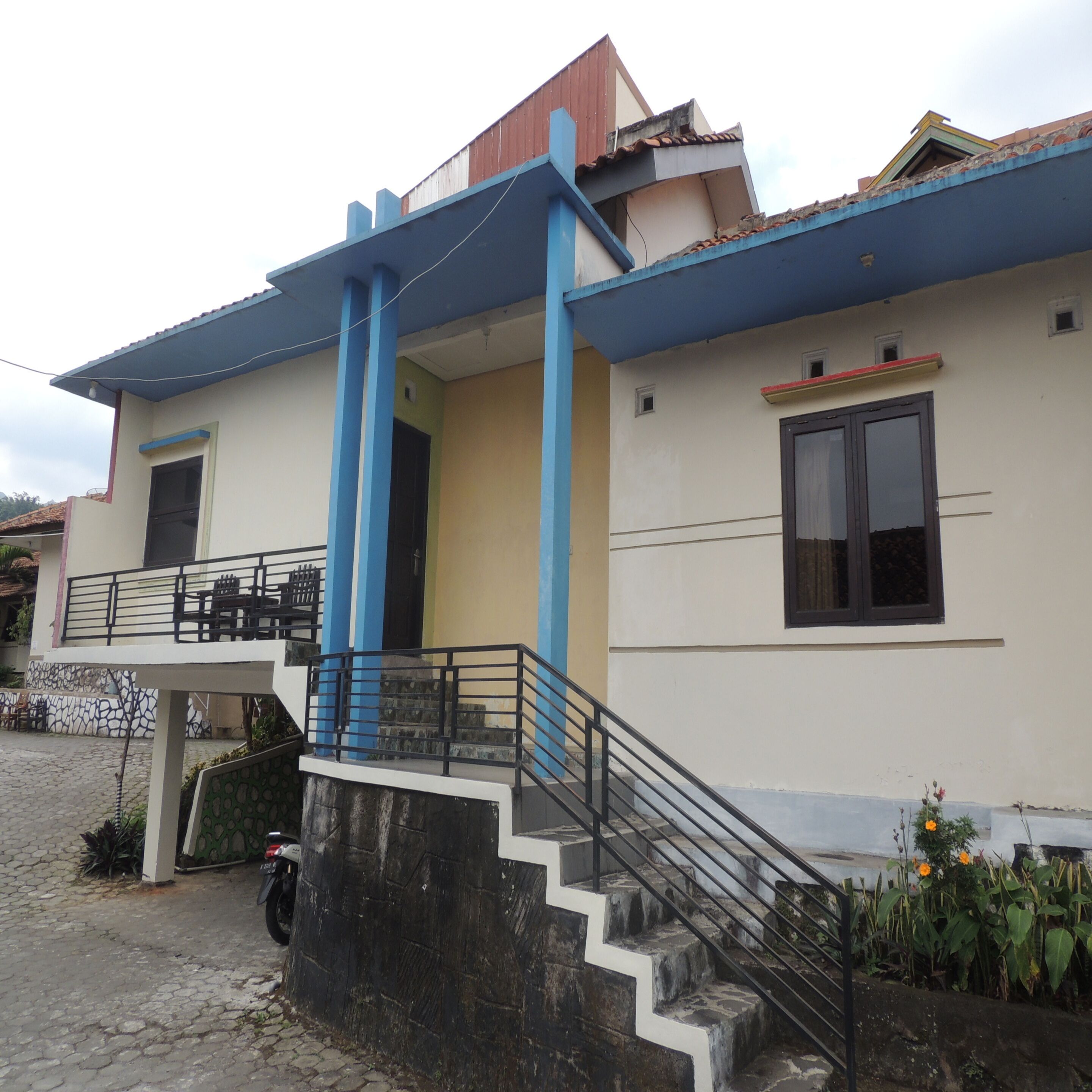 Yonanda Hotel