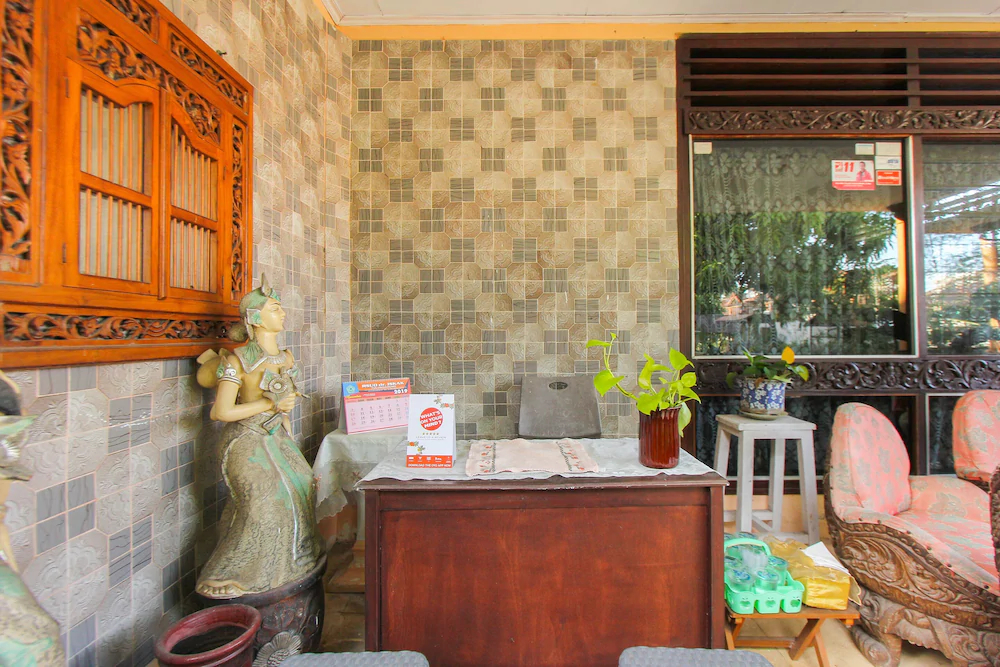 A. Yani 95 Residence by OYO Rooms