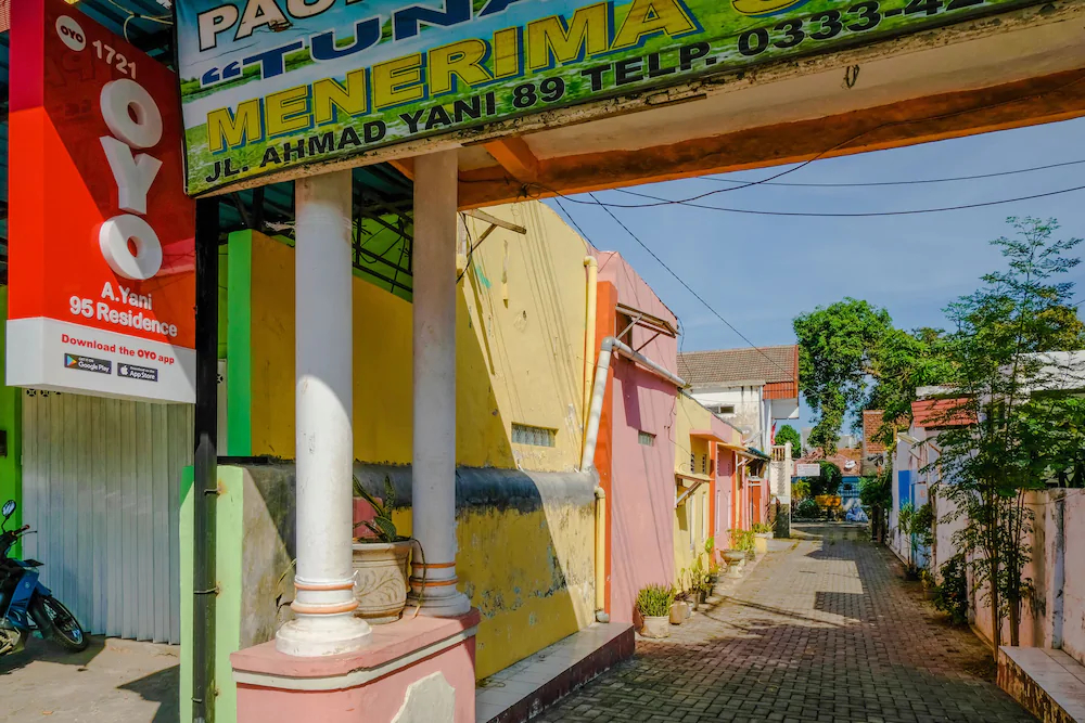 A. Yani 95 Residence by OYO Rooms