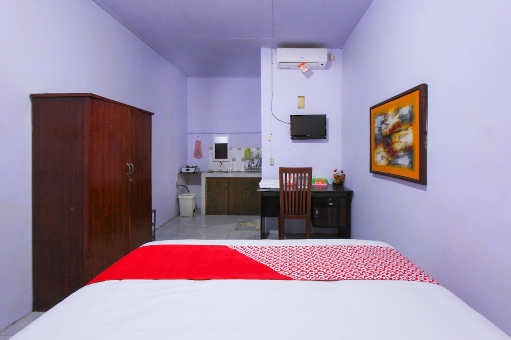 A. Yani 95 Residence by OYO Rooms