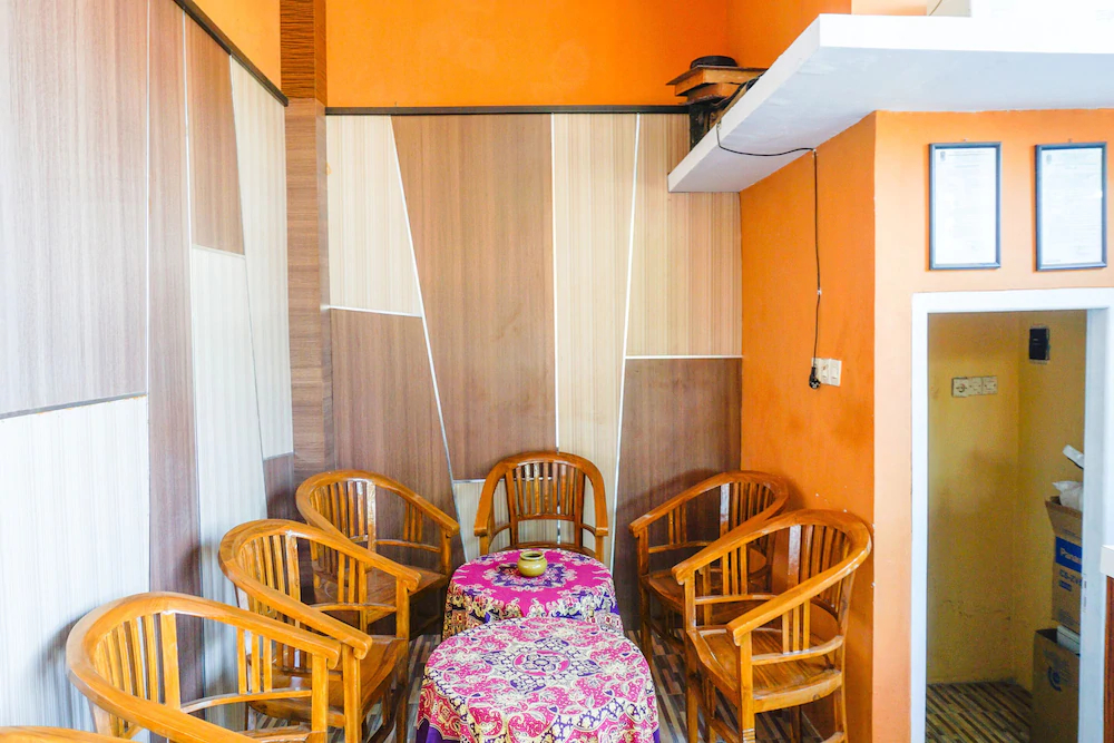 Al Firdausi Residence by OYO Rooms