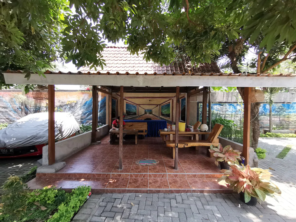 Bakungan Family Homestay by OYO Rooms