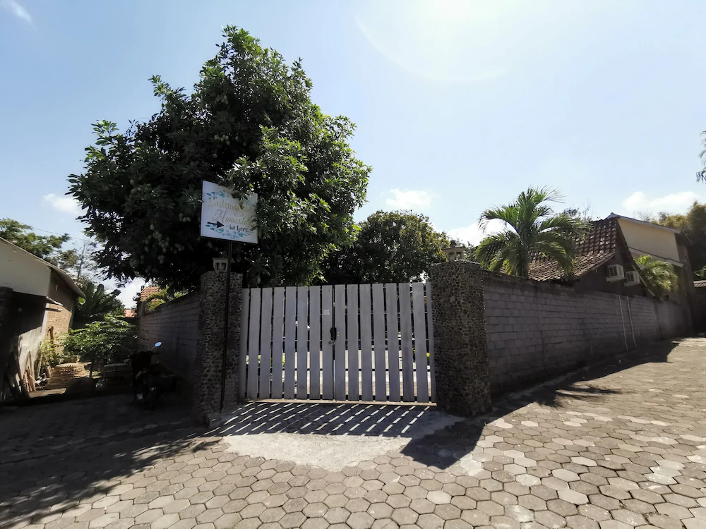 Bakungan Family Homestay by OYO Rooms