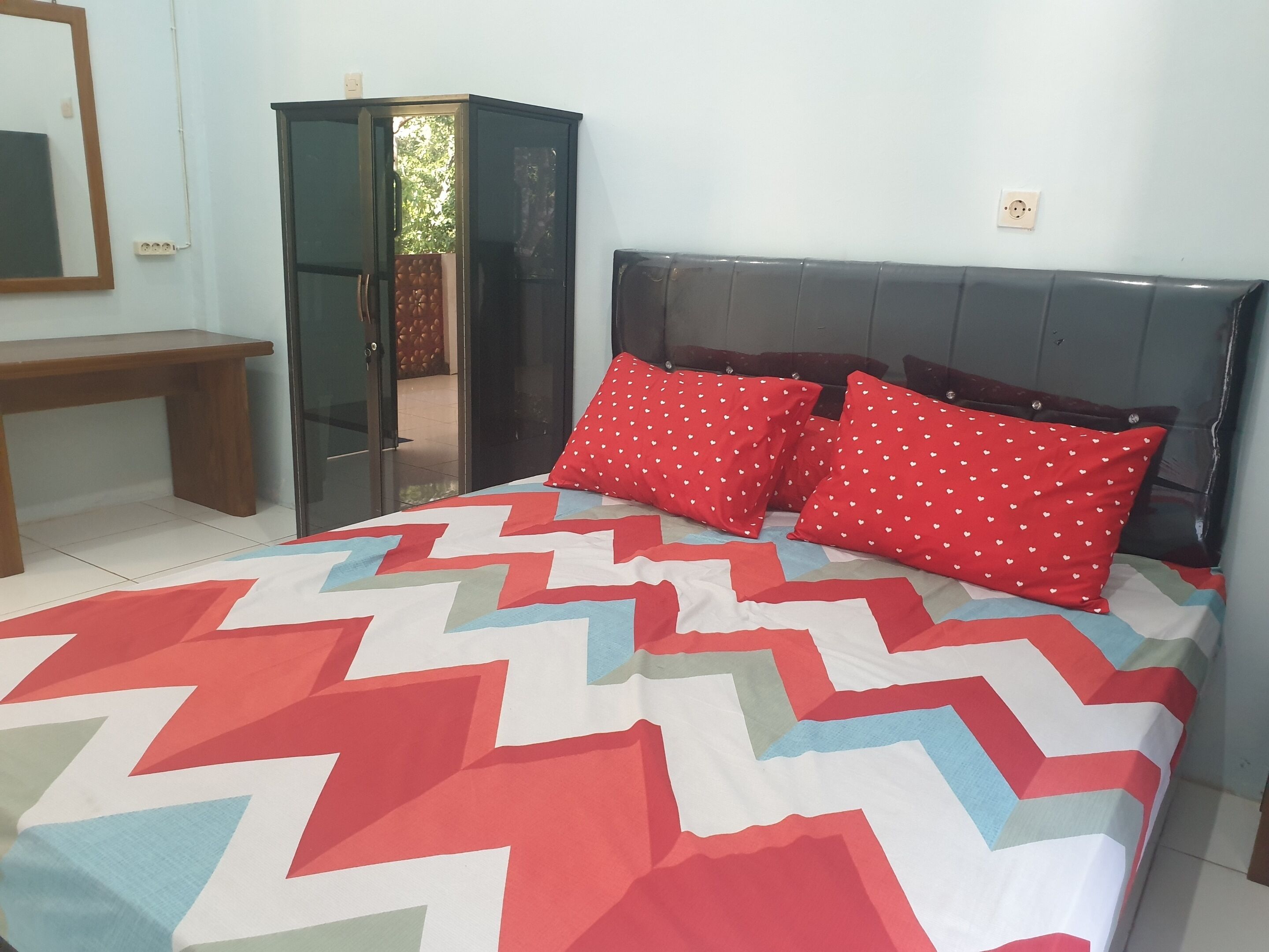 Capital O 92612 Penginapan D'alas Purwo & Beach