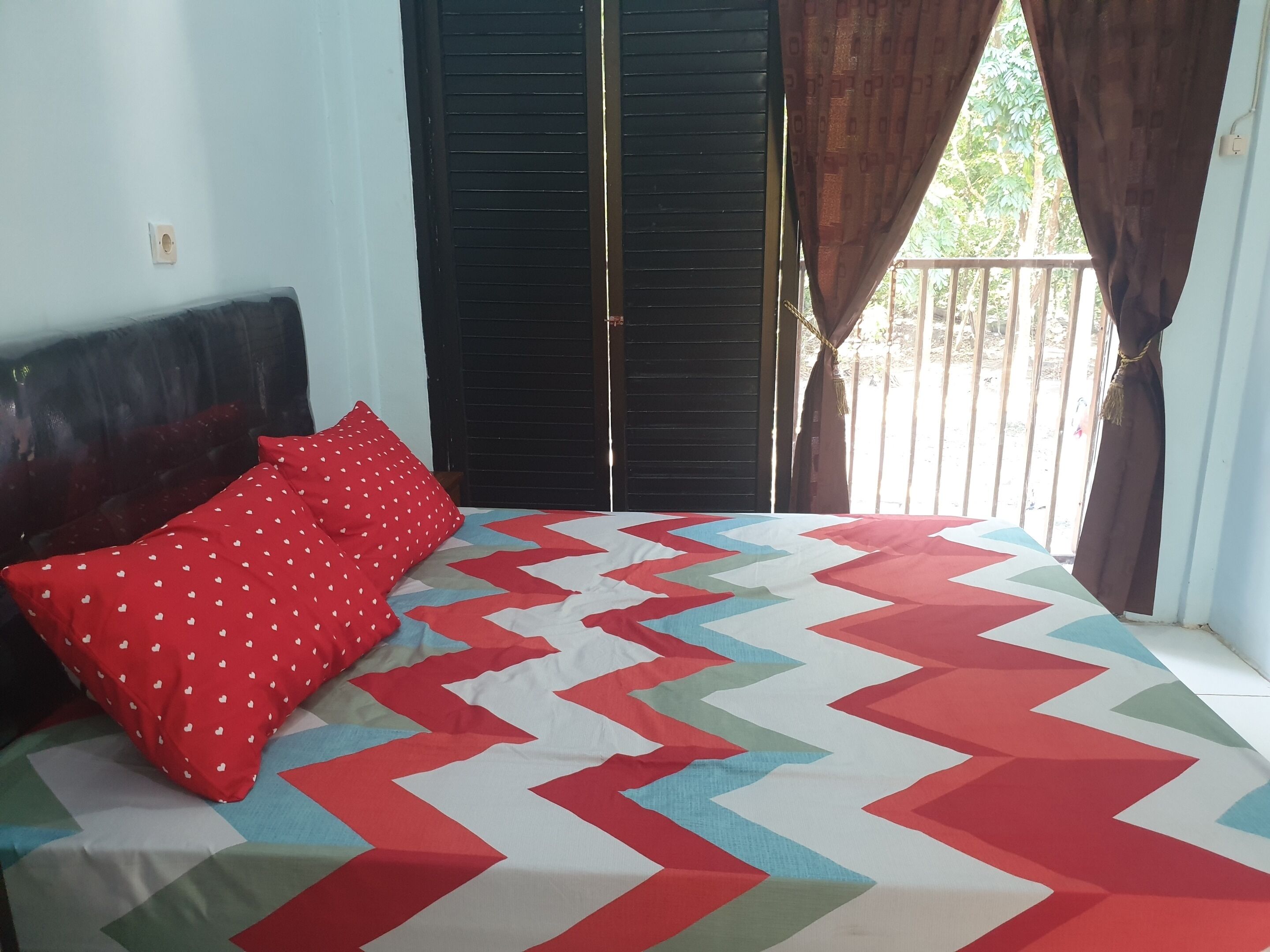 Capital O 92612 Penginapan D'alas Purwo & Beach