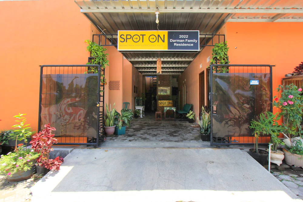 Darman Family Residence by OYO Rooms