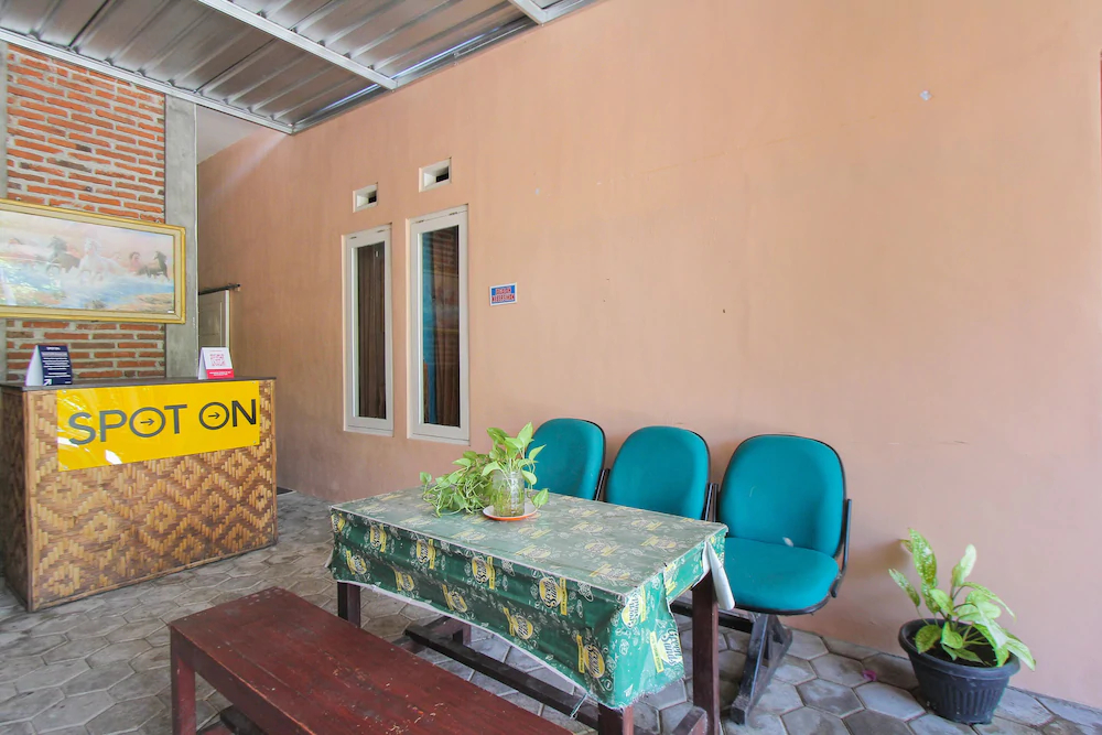 Darman Family Residence by OYO Rooms