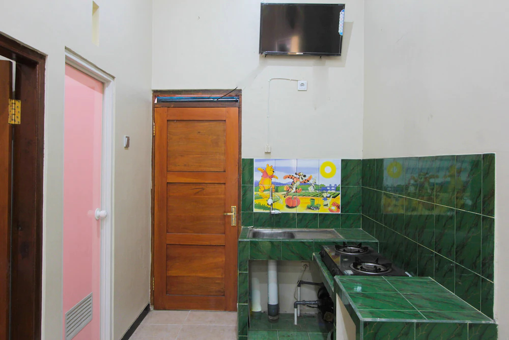 Hifana Residence by OYO Rooms