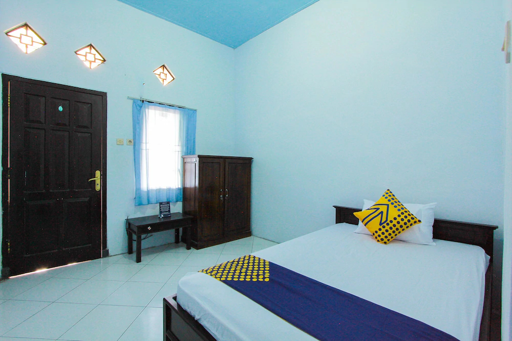 Kost Mittasukha Family by OYO Rooms