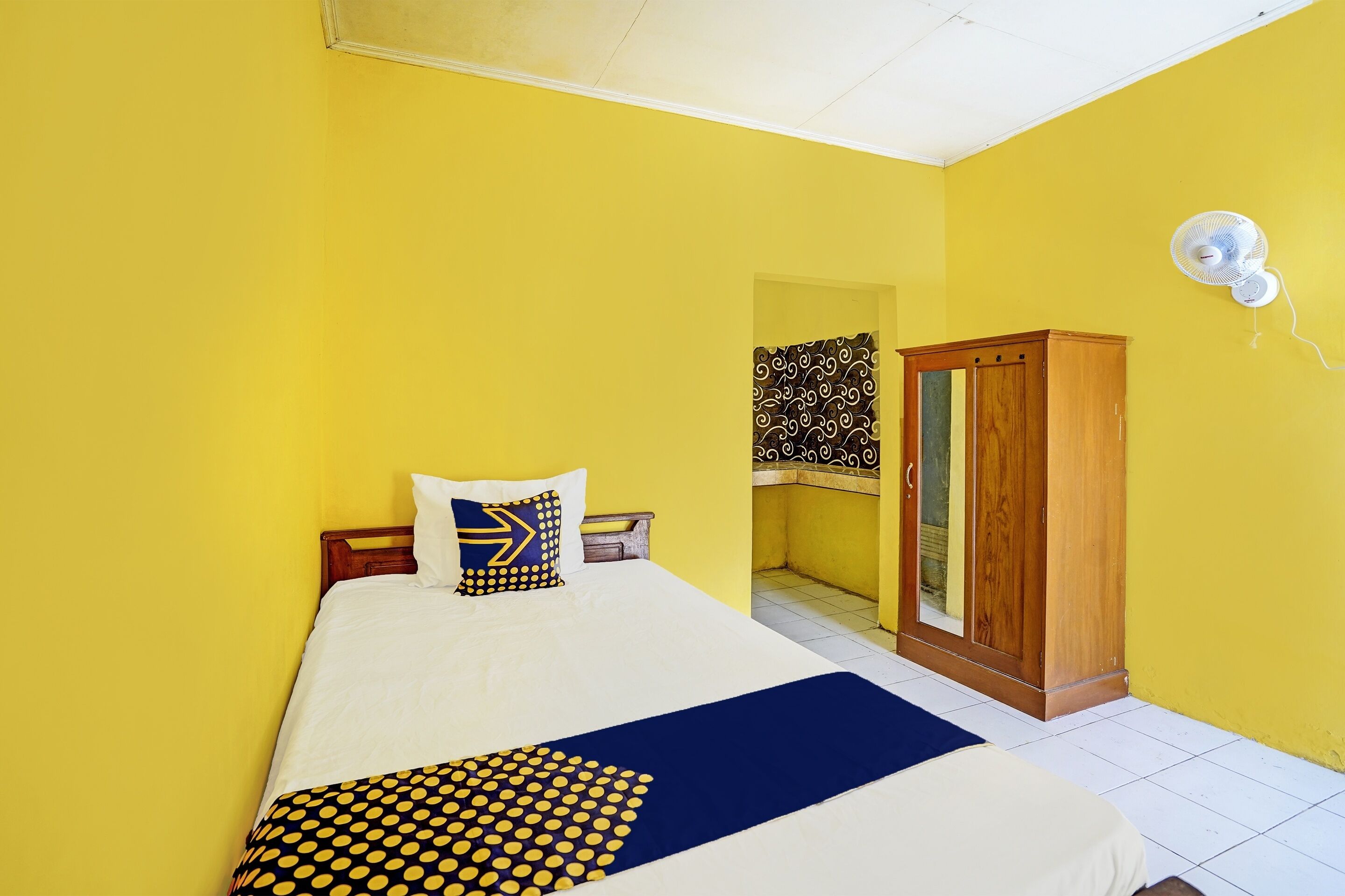 Spot On 92372 Rinda Homestay Syariah & Resto