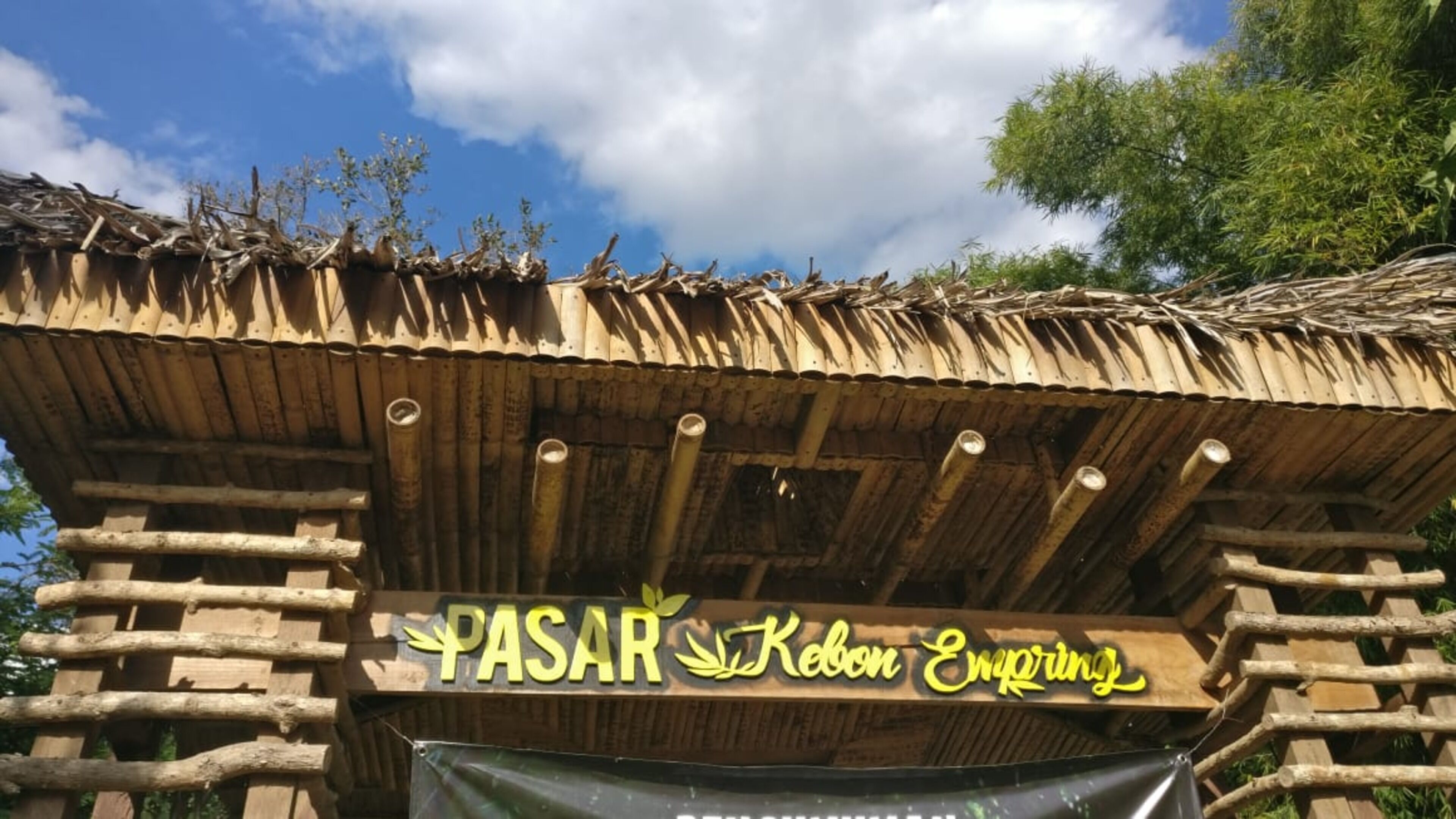 Kebon Pring Floating Resort & Market