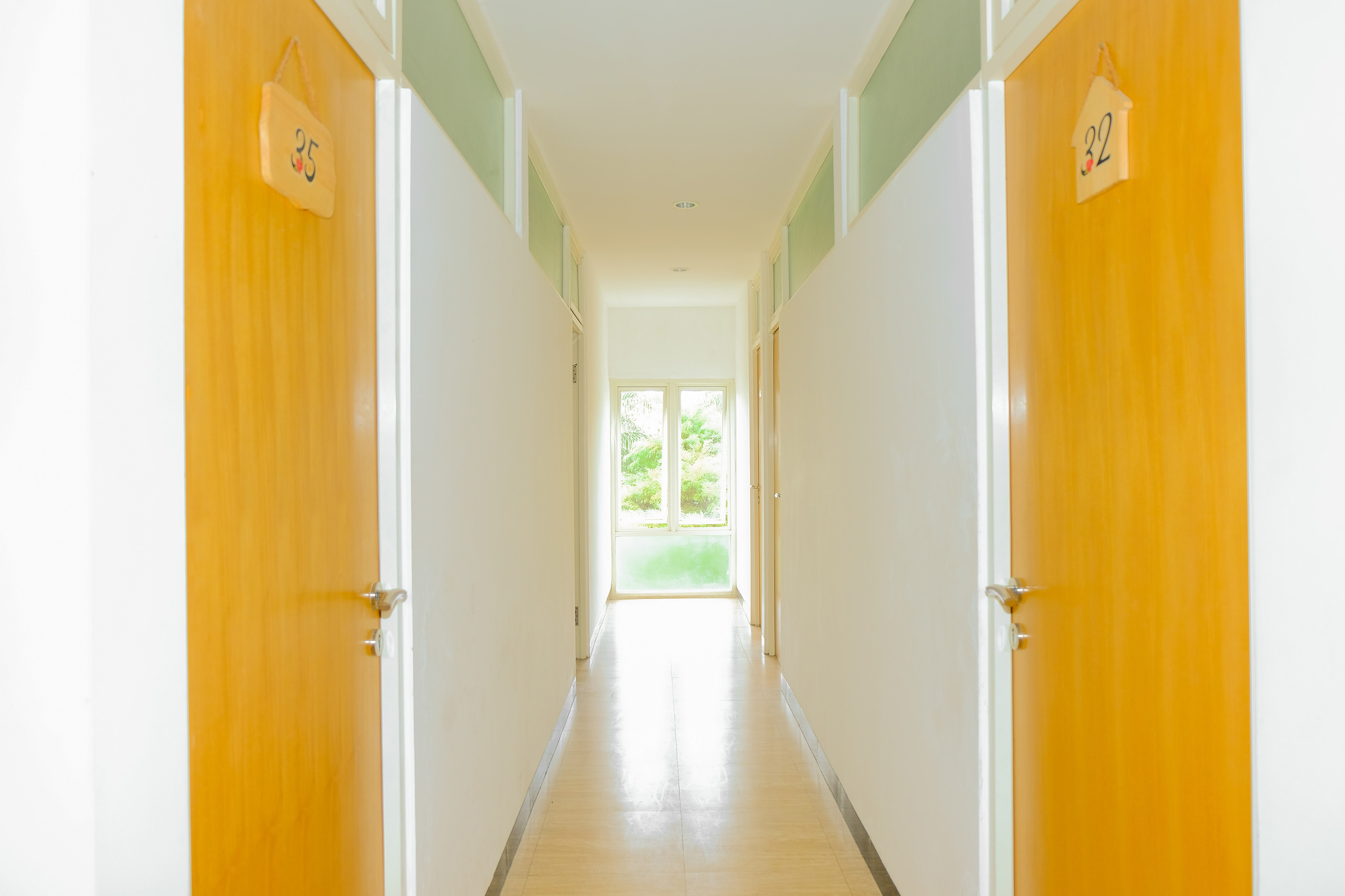 32 Guest House by OYO