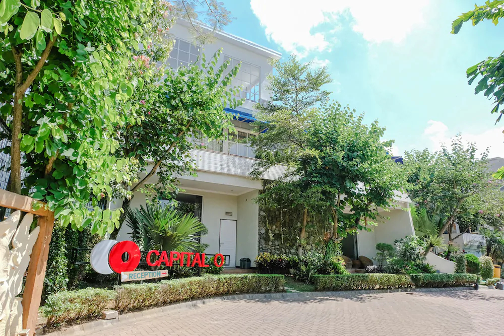 Capital O 802 Omah Londo Hotel & Resort
