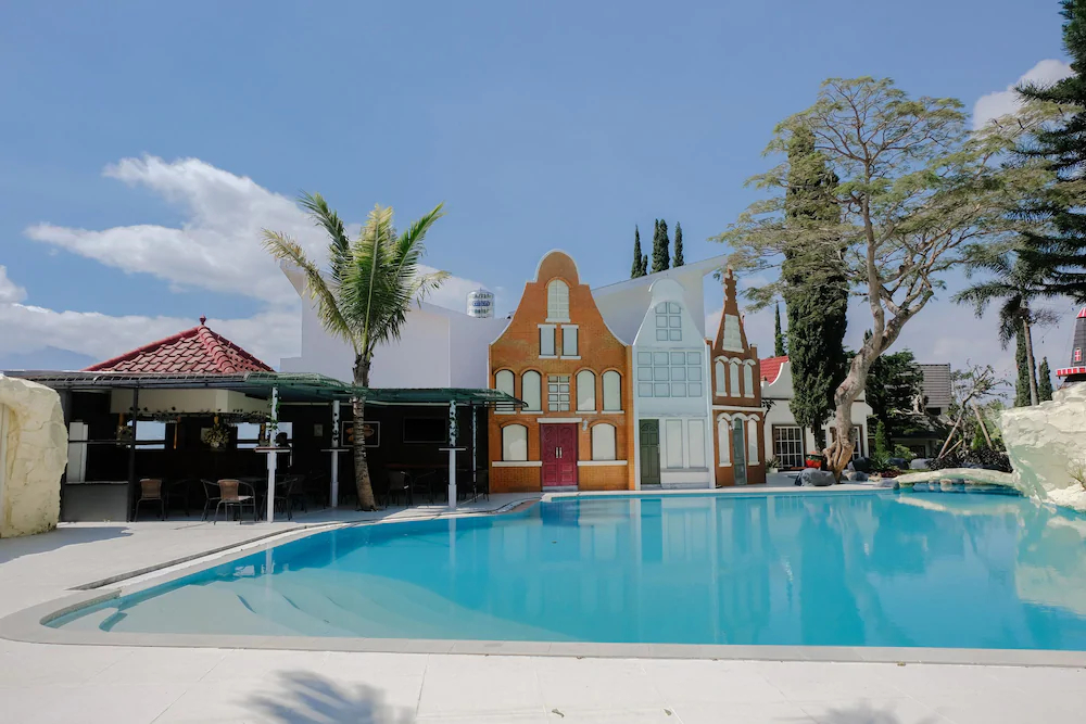 Capital O 802 Omah Londo Hotel & Resort