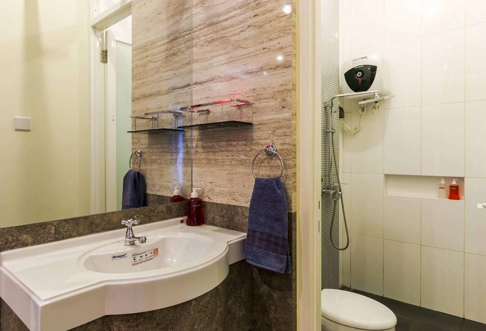 Dhanesvara Holistic Villa