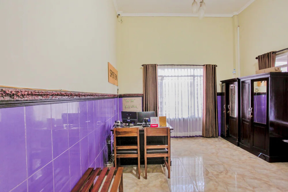 Graha Batu Mulia by OYO Rooms