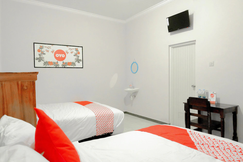 Queen Homestay by OYO Rooms