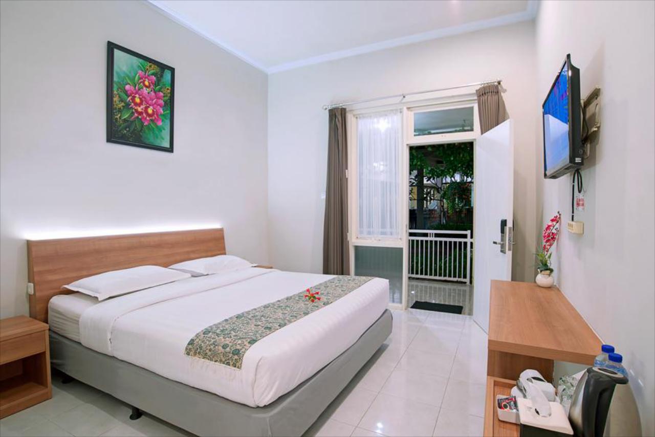 Riverstone Hotel And Cottage