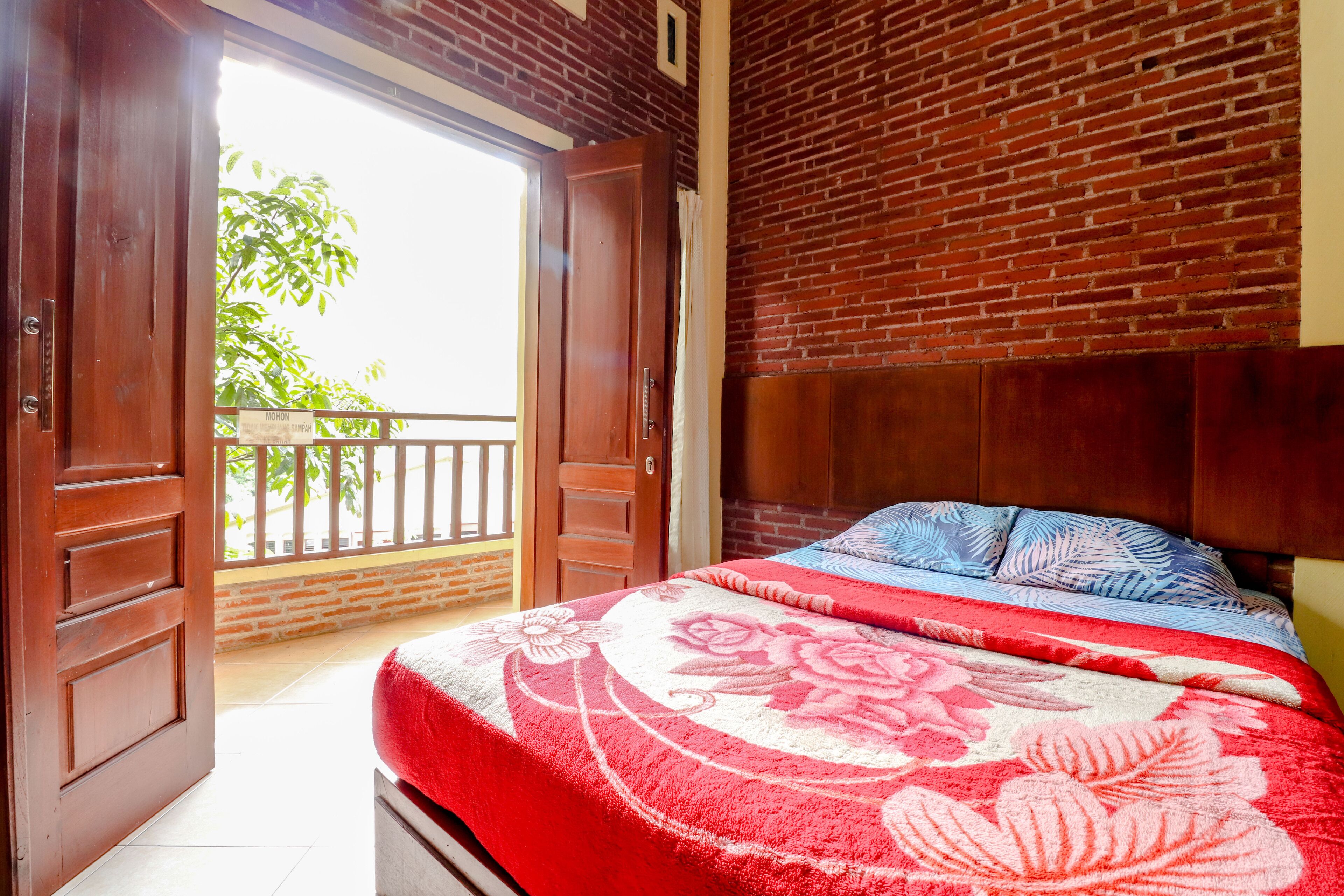 Room Stay Cempaka Mulya