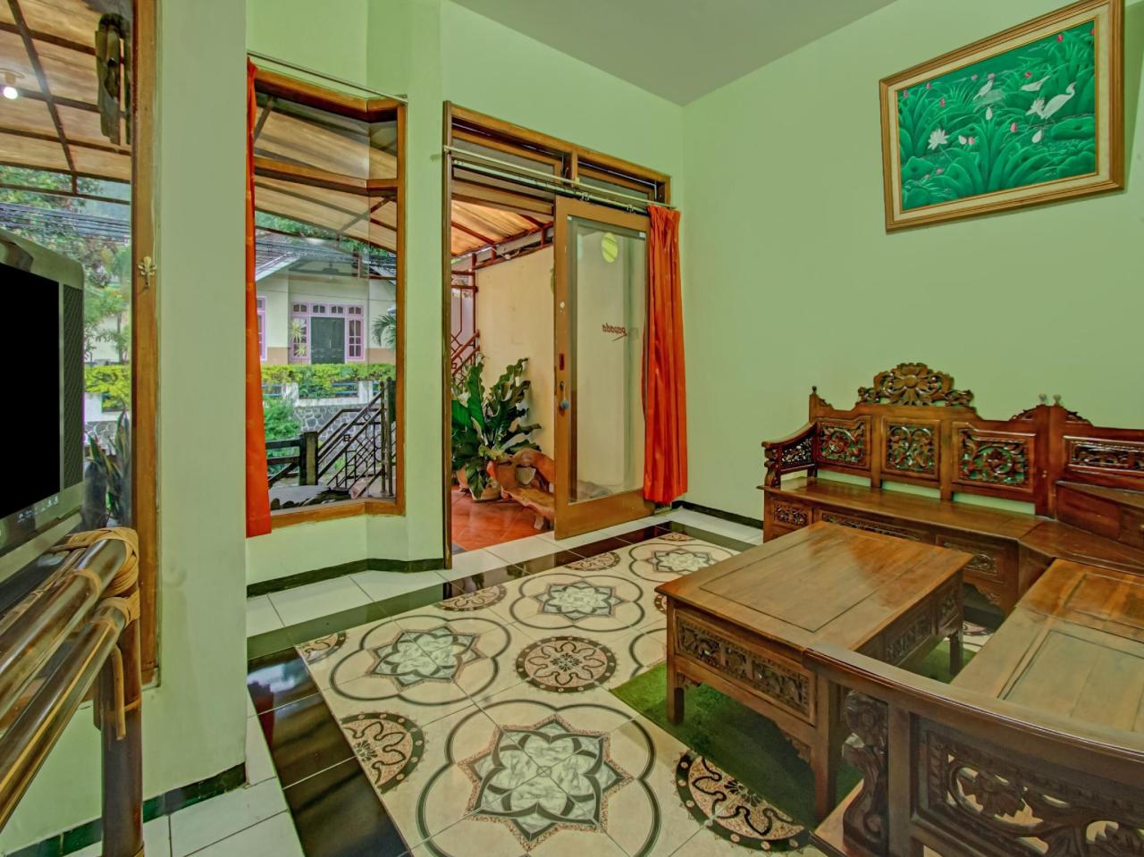 Villa Papada by Oyo Rooms