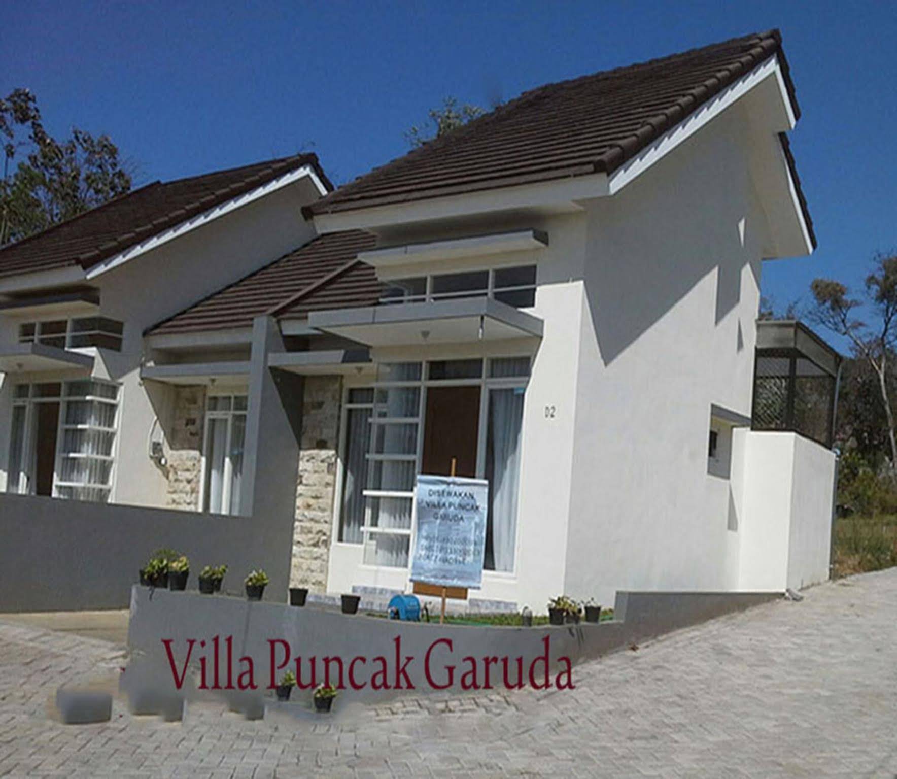 Villa Puncak Garuda