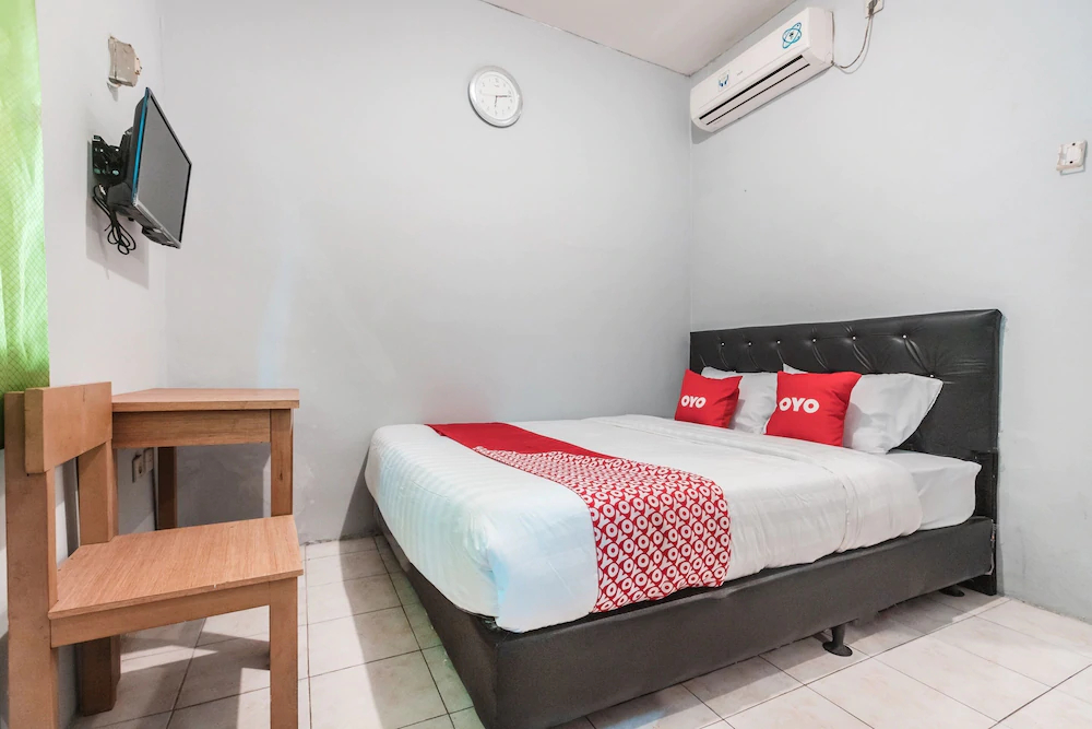 Amira Guest House by OYO Rooms
