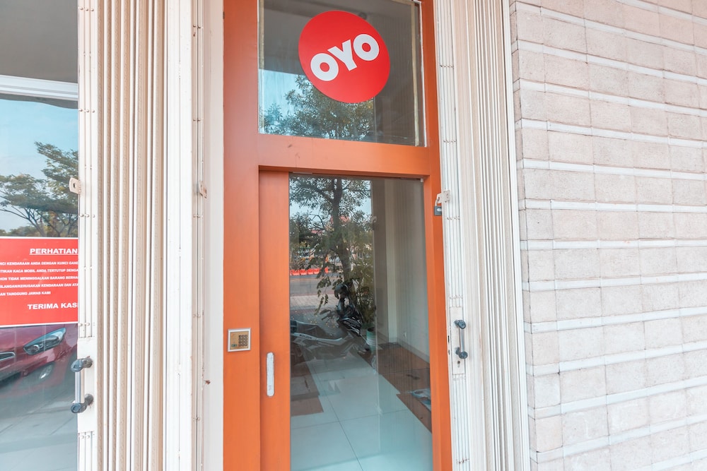 Cempaka Harapan Indah by OYO Rooms