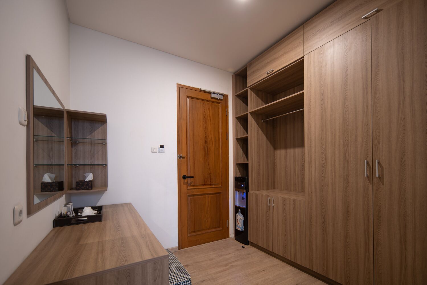 Cove Bening Boutique