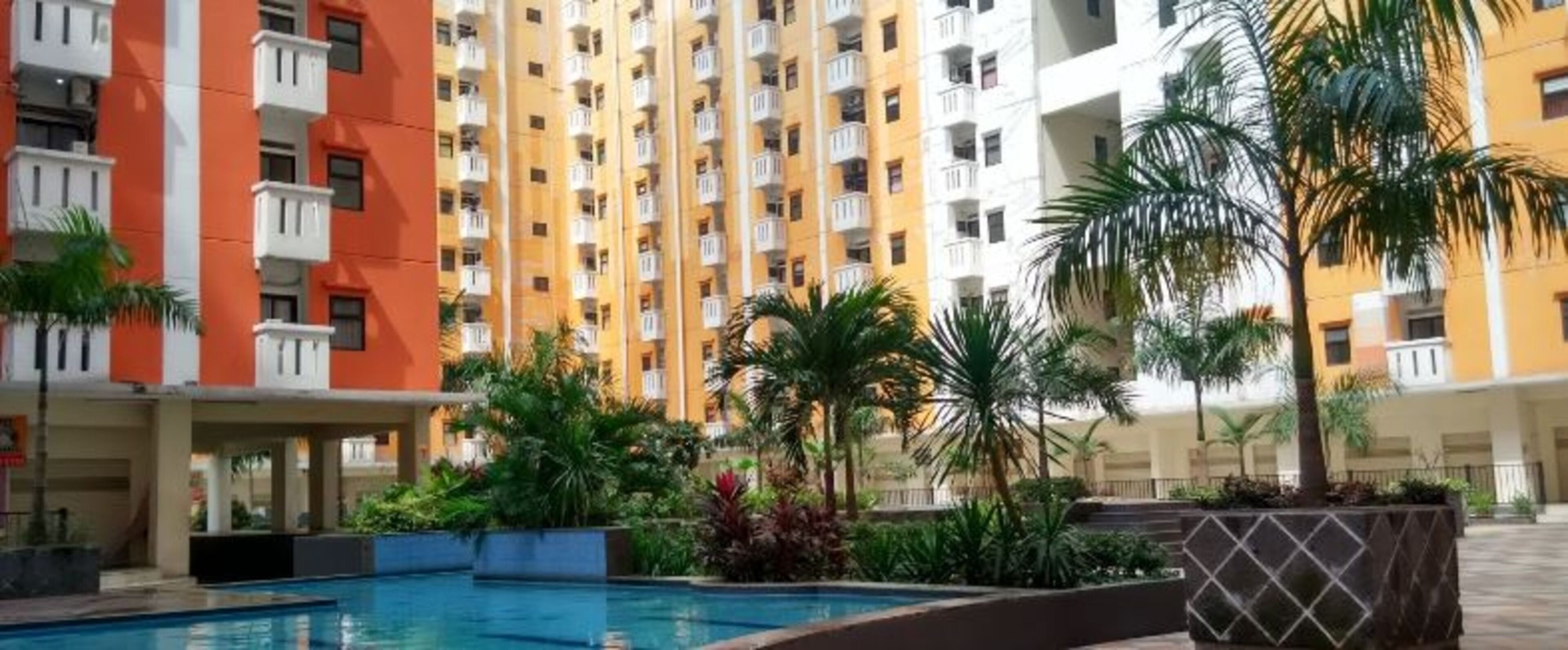 Kemang View Apartment by Kamara Rooms