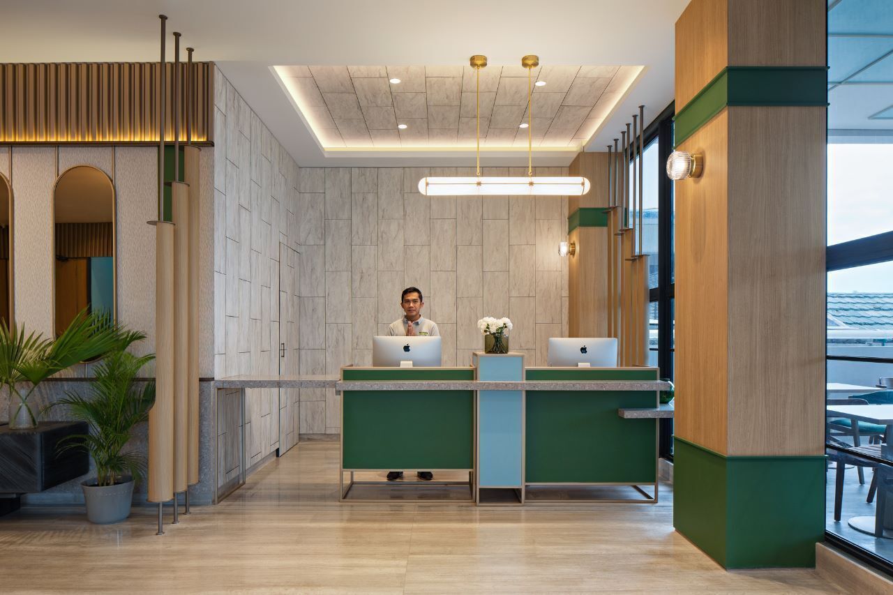 MaxOneHotels At Kota Harapan Indah Bekasi