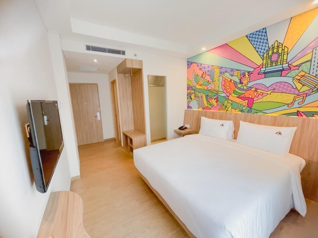 MaxOneHotels At Kota Harapan Indah Bekasi