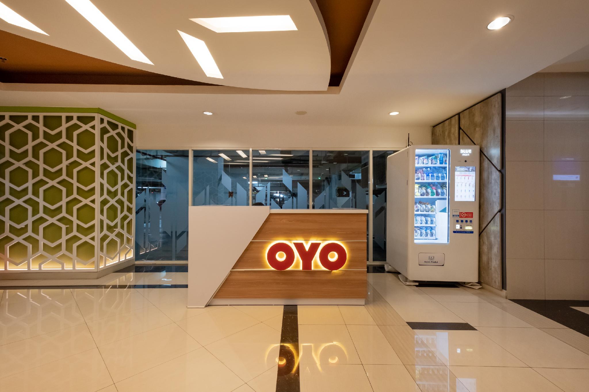 Oyo 3390 Apartment Grand Kamala Lagoon Avenue