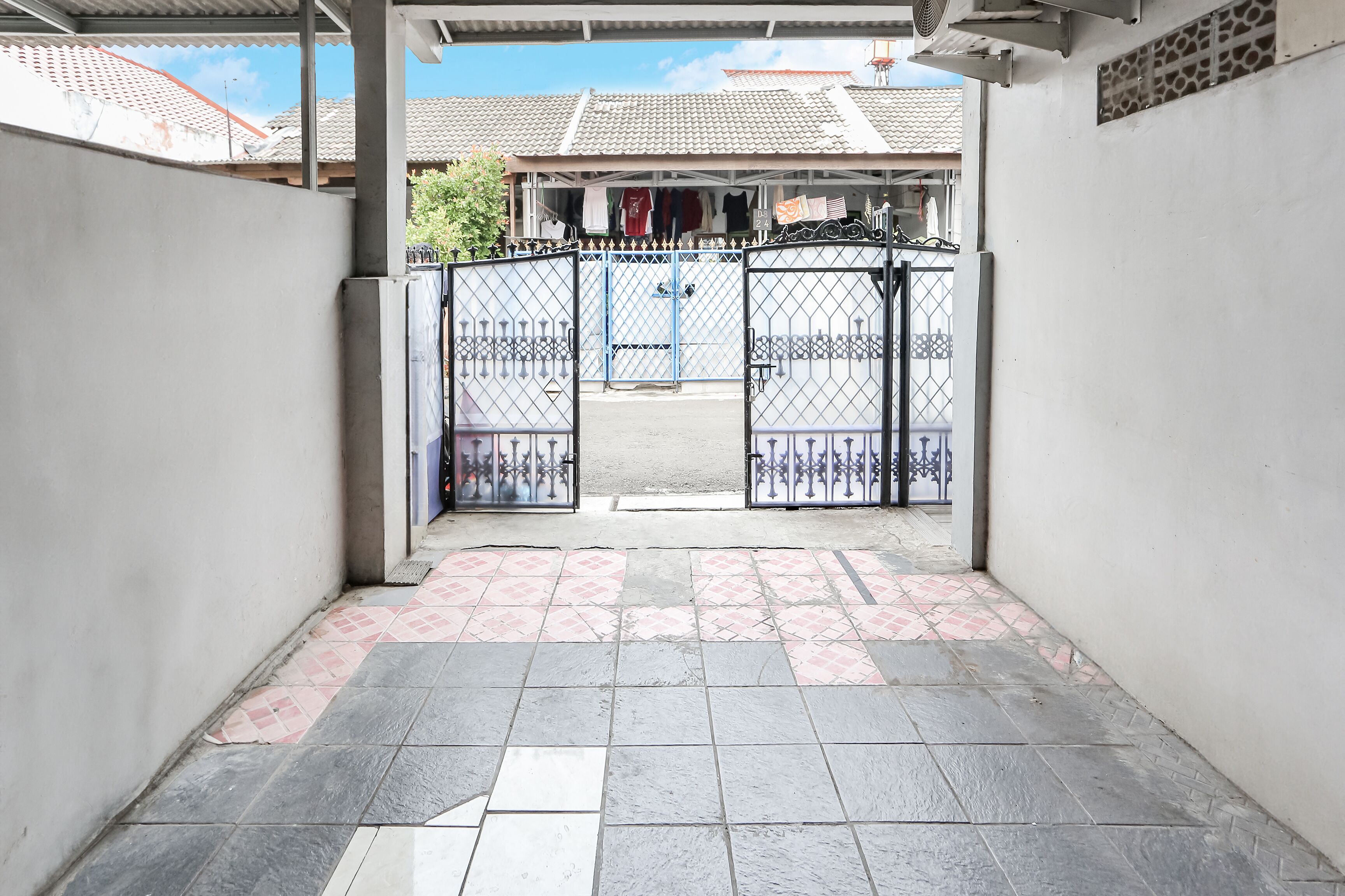 Spot On 93515 Pulo Gebang Guest House